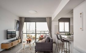 Deluxe 3 Bedrooms Flat In Residential Area